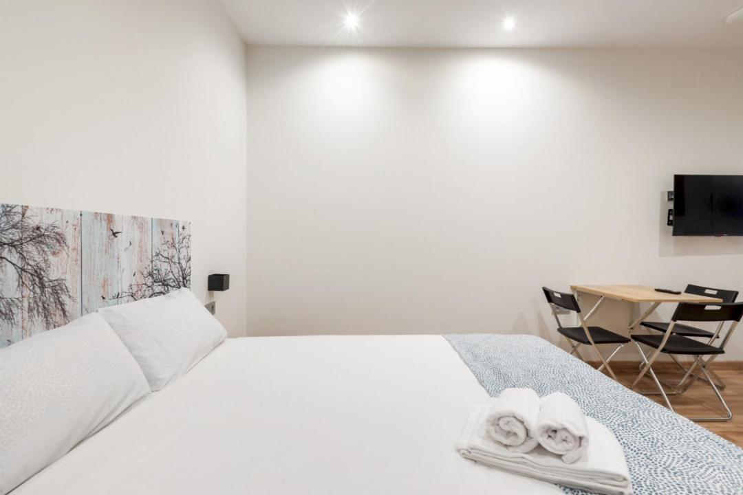 1 Bedroom 1 Bathroom Furnished - Justicia - Modern - Mintystay Madri Exterior foto