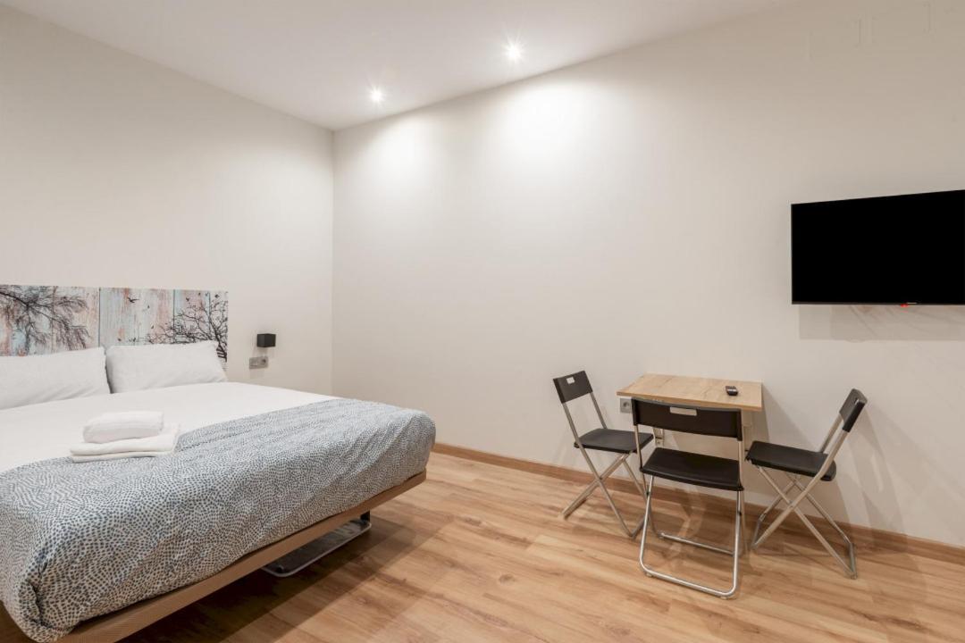 1 Bedroom 1 Bathroom Furnished - Justicia - Modern - Mintystay Madri Exterior foto